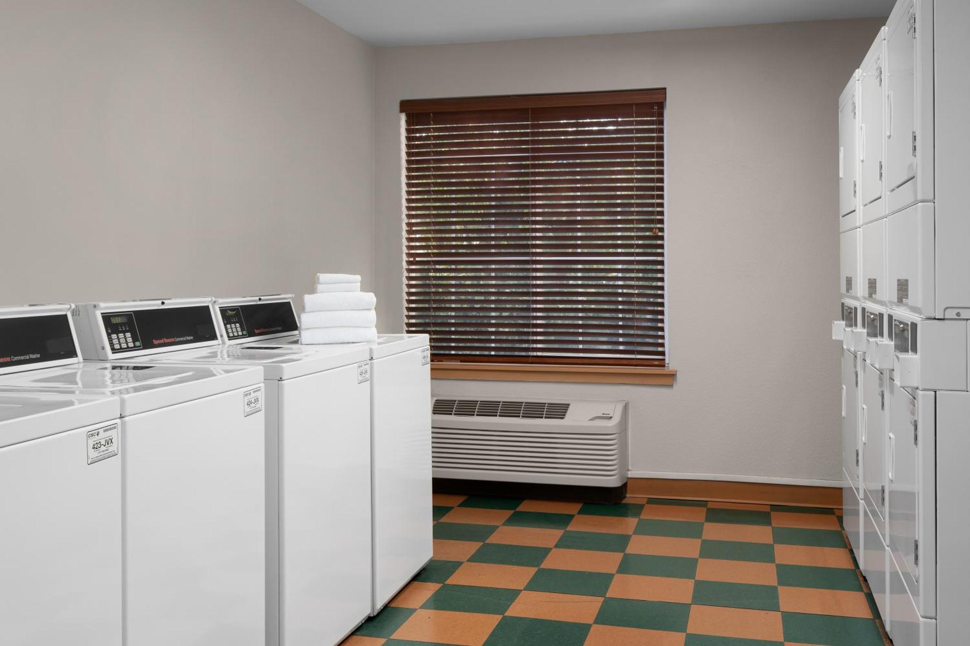Larkspur Landing Extended Stay Suites Roseville Zewnętrze zdjęcie